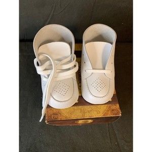 Brand New Footmates White Soft Bottom